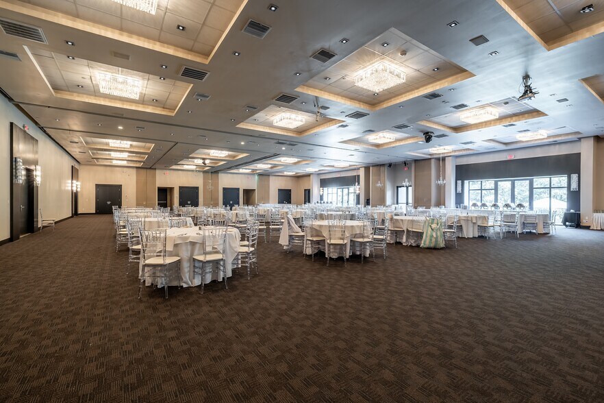 More Photos Of 3700 Judson Rd, Longview Restaurant For Sale