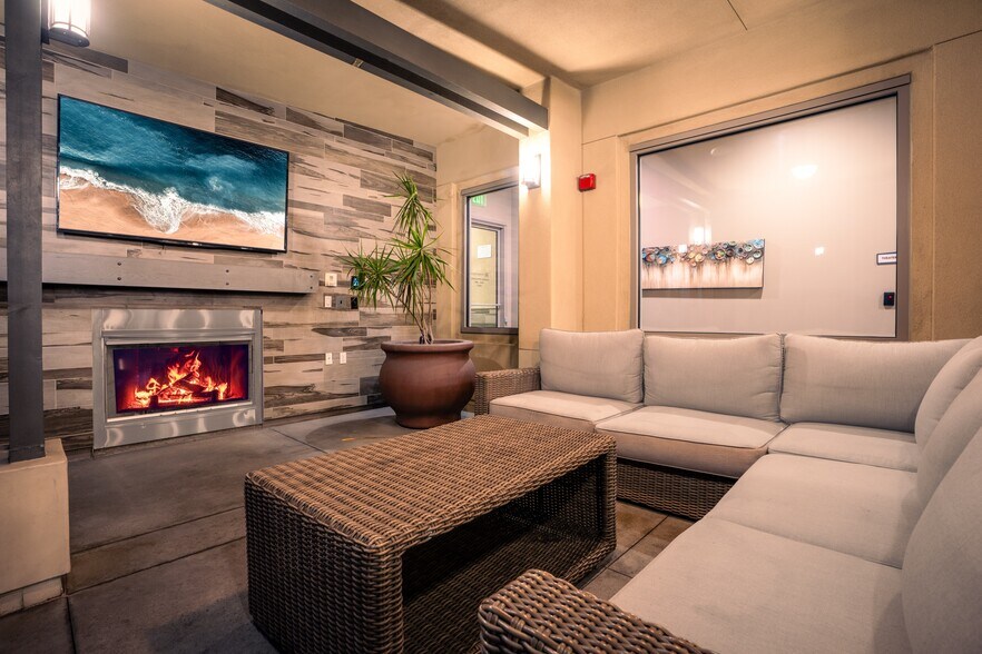 More Photos Of 2855 Foothill Blvd, La Verne Apartments For Lease