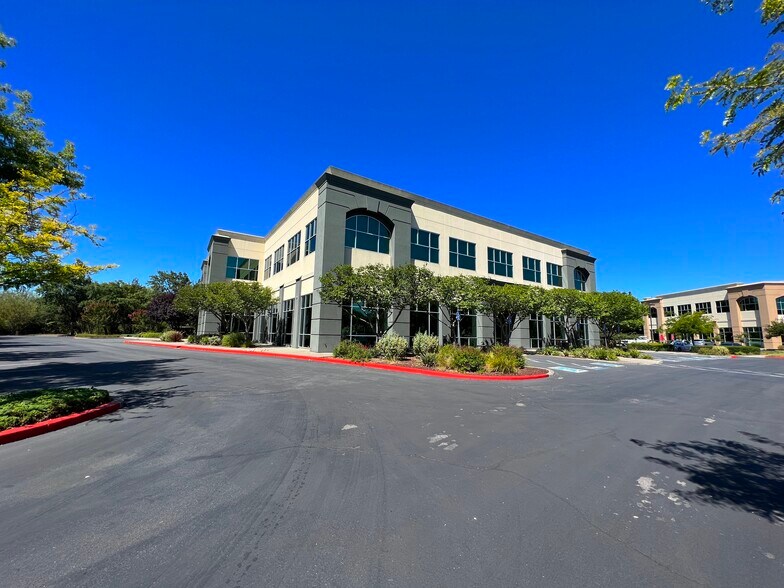 More Photos Of 1670 Corporate Cir, Petaluma Office For Lease