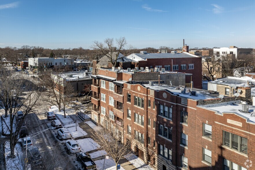 More Photos Of 1710 W Lunt Ave, Chicago Apartments For Sale