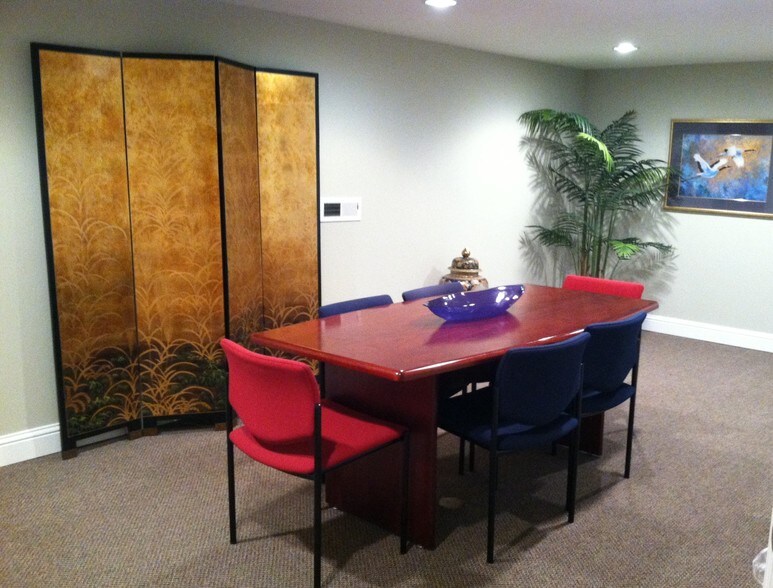 More Photos Of 613 W 11th St, Vancouver Medical For Sale
