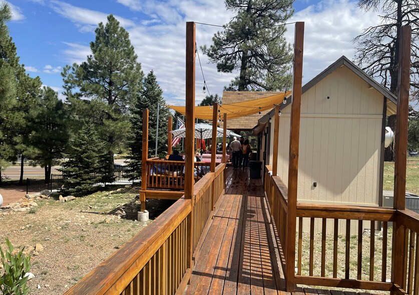 More Photos Of 1992 Twin Pines Trail, Overgaard Restaurant For Sale