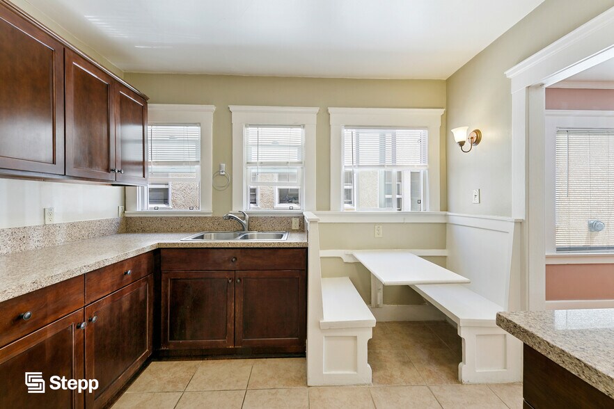 More Photos Of 1161 E 1st St, Long Beach Apartments For Sale