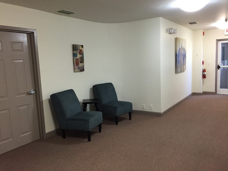 More Photos Of 2211 Widman Way, Fort Myers Loft Creative Space For Lease