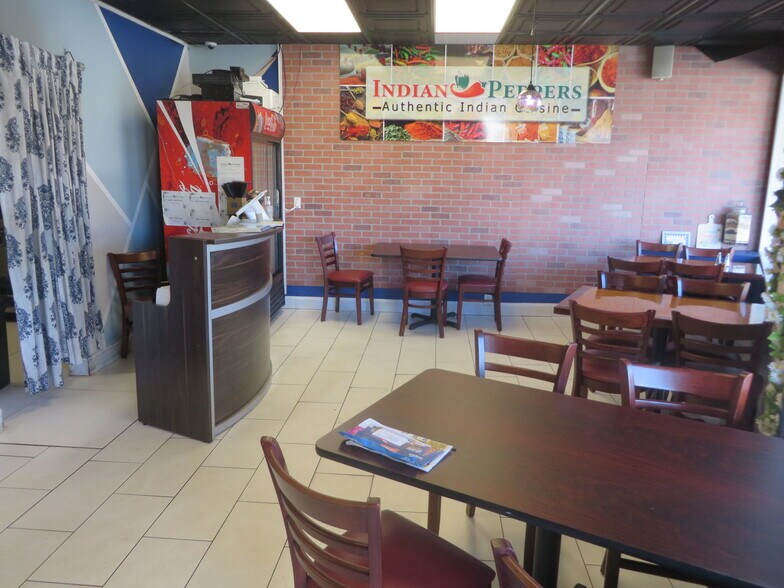 More Photos Of 27 Clyde Rd, Somerset Medical For Sale