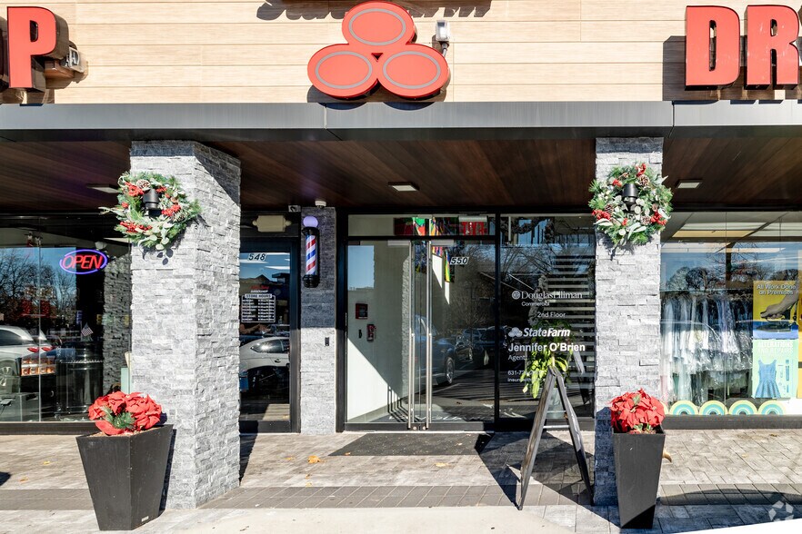 More Photos Of 550-560 Smithtown Byp, Smithtown Storefront Retail Office For Lease