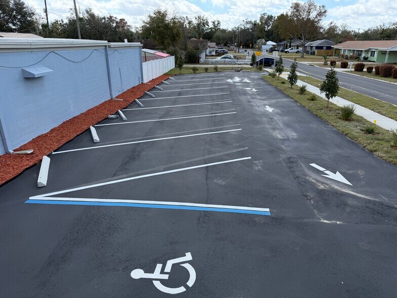 More Photos Of 1598 Havendale Blvd NW, Winter Haven General Retail For Lease