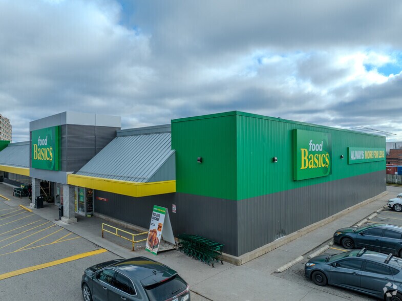 More Photos Of 100 Jamieson Pky, Cambridge Storefront For Lease