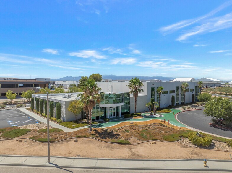 More Photos Of 18350 George Blvd, Victorville Warehouse For Lease