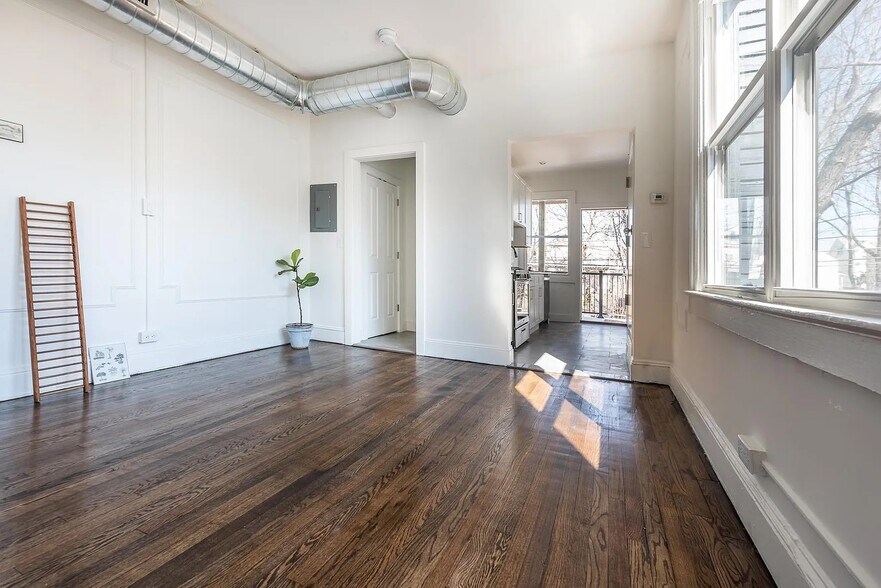 More Photos Of 514 State St, Hudson Apartments For Sale