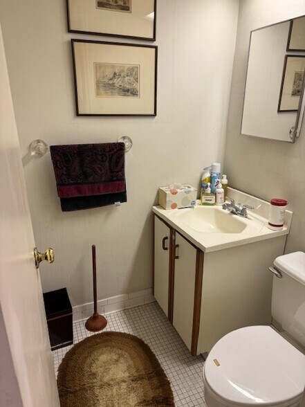 More Photos Of 1 Barstow Rd, Great Neck Office Residential For Sale