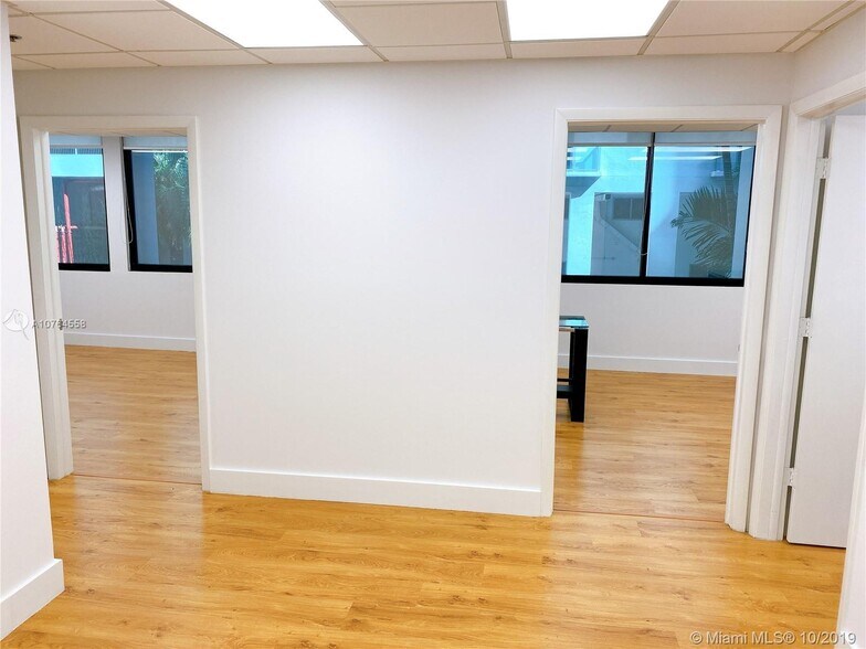 More Photos Of 1110 Brickell Ave, Miami Office For Sale