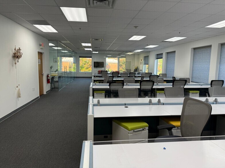 More Photos Of 2050 Route 27, North Brunswick Office For Lease