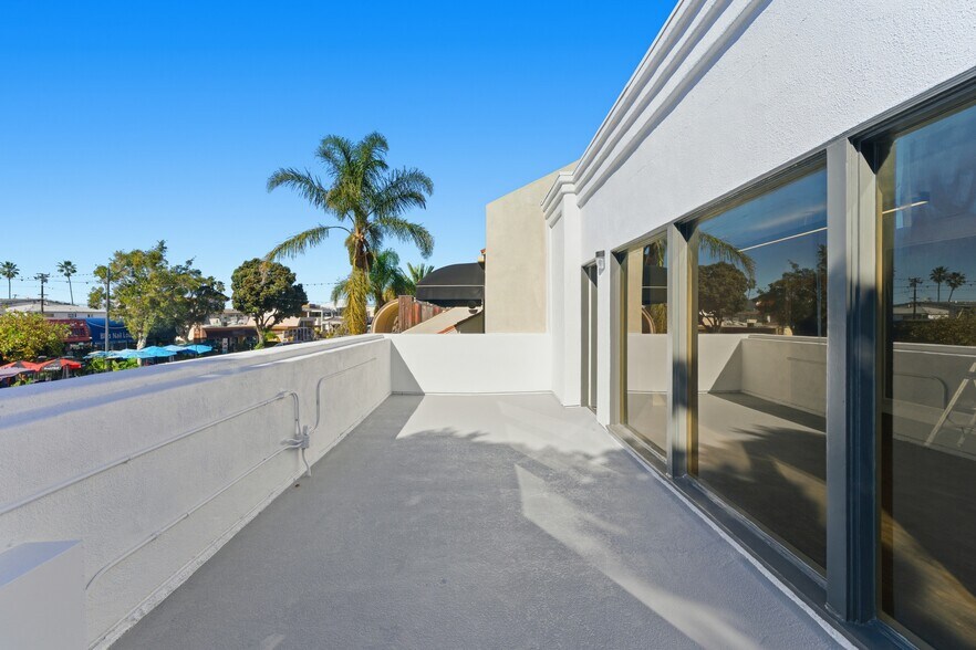 More Photos Of 1722 S Catalina Ave, Redondo Beach Loft Creative Space For Lease