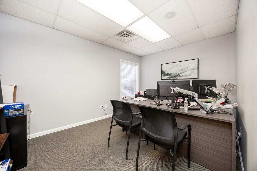 More Photos Of 1723 Swamp Pike, Gilbertsville Office For Lease