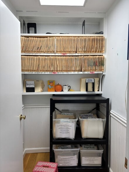 More Photos Of 20 Old Kings Hwy, Darien Medical For Sale