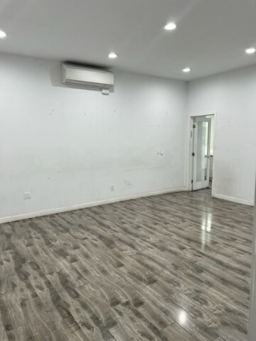 More Photos Of 7008 Owensmouth Ave, Canoga Park Office For Lease