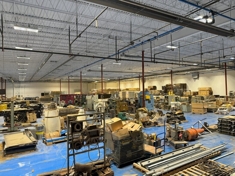 More Photos Of 105 Flessner Ave, Rantoul Warehouse For Lease