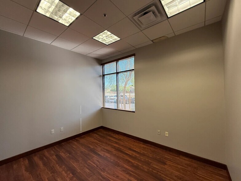 More Photos Of 3303 S Lindsay Rd, Gilbert Medical For Lease