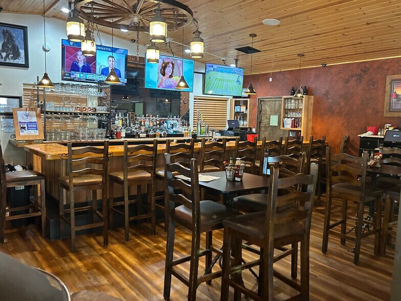 More Photos Of 13448 E Old Route 66, Parks Restaurant For Sale