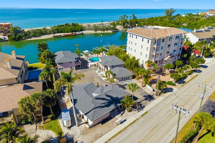 More Photos Of 9022 Midnight Pass Rd, Sarasota Apartments For Sale