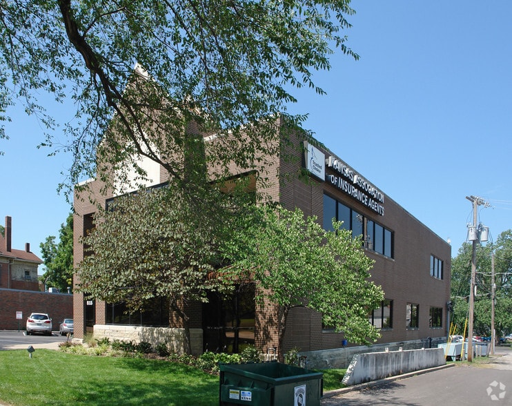 More Photos Of 815 SW Topeka Blvd, Topeka Office For Lease