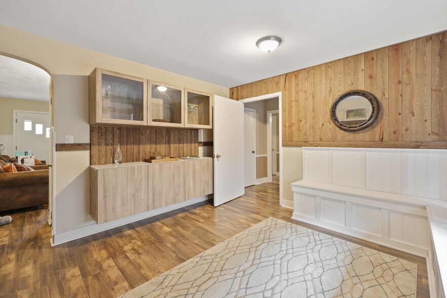 More Photos Of 3904 E Joppa Rd, Nottingham Flex For Sale