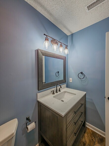 More Photos Of 114 N Patterson, Valdosta Storefront Retail Office For Sale
