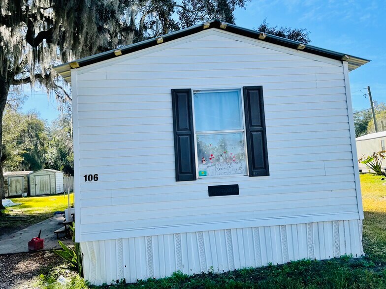 More Photos Of 102 Little Pepper Ln, Seffner Manufactured Housing Mobile Home Park For Sale