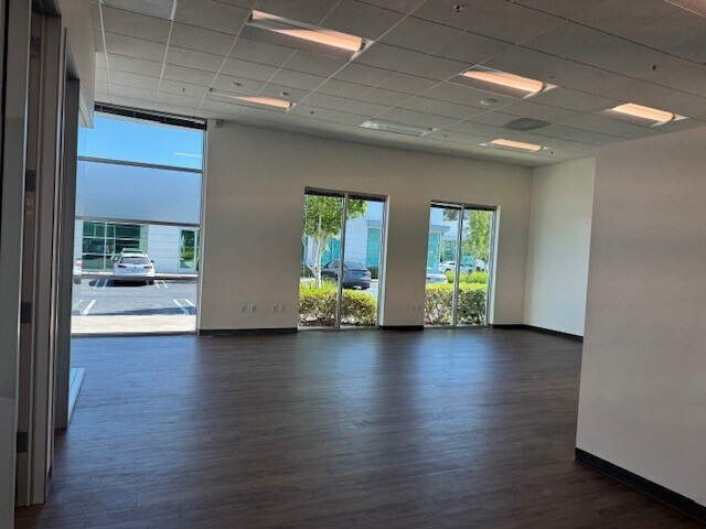 More Photos Of 559 Clyde Ave, Mountain View Research And Development For Lease