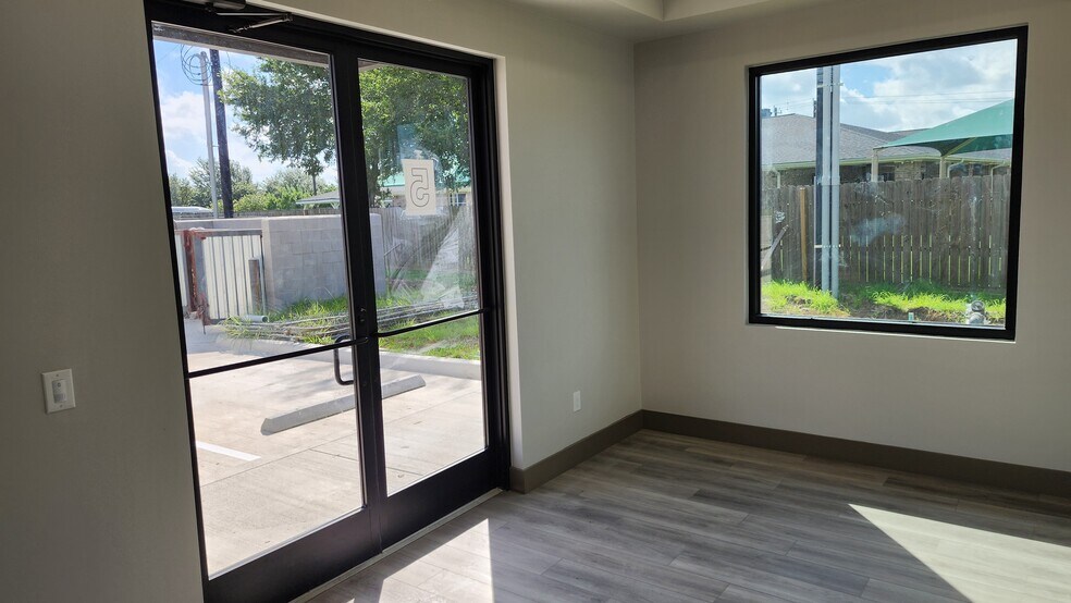 More Photos Of 1849 Forest Park Ln, Pearland Medical For Lease