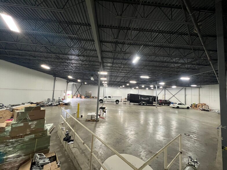 More Photos Of 5739 Professional Cir, Indianapolis Warehouse For Sale