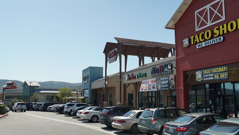 More Photos Of 32395A-32395B Clinton Keith Rd, Wildomar Unknown For Lease