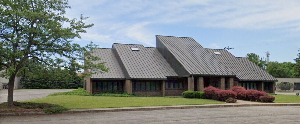More Photos Of 250 State St, Brockport Flex For Sale