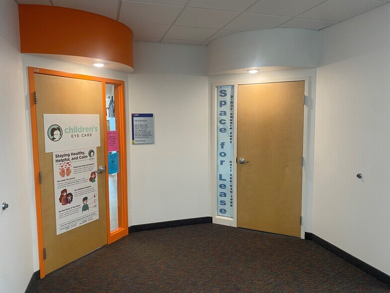 More Photos Of 42700 Garfield Rd, Clinton Township Medical For Lease