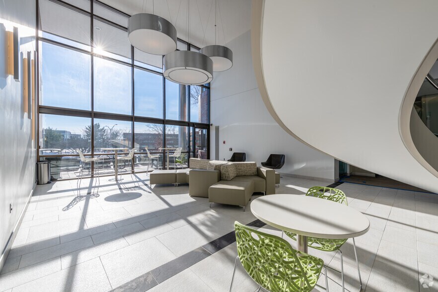 Photo of 3rd Floor Ste 300-322-350