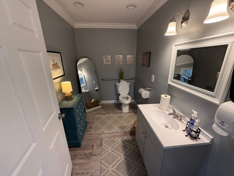 More Photos Of 109 E Main St, Andrews Specialty For Sale