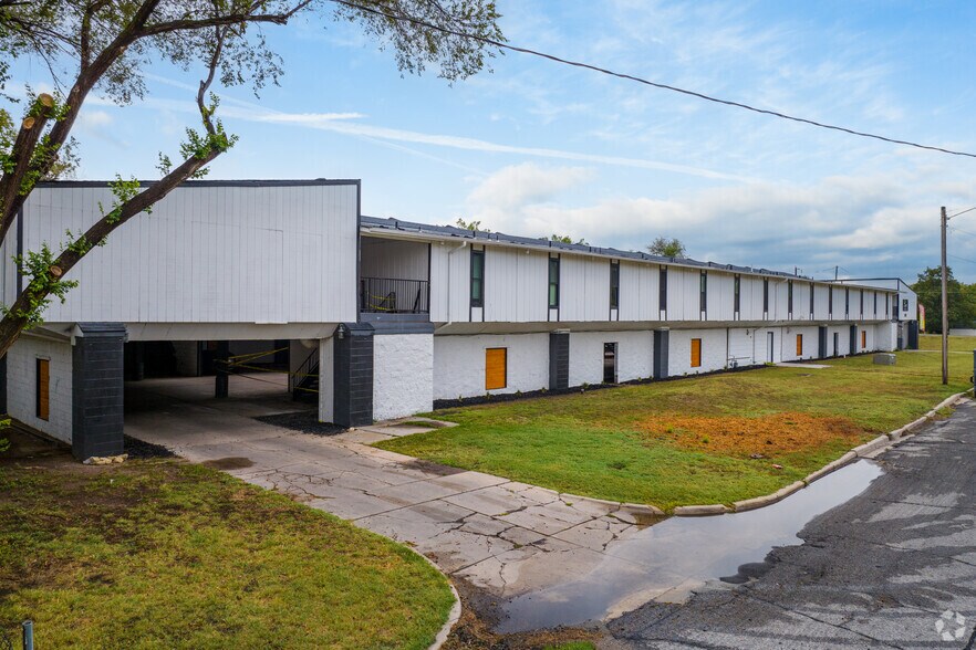 More Photos Of 425 W Taft St, Wichita Apartments For Sale