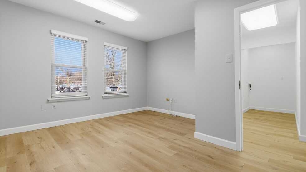 More Photos Of 15300-15404 Spencerville Ct, Burtonsville Medical For Sale