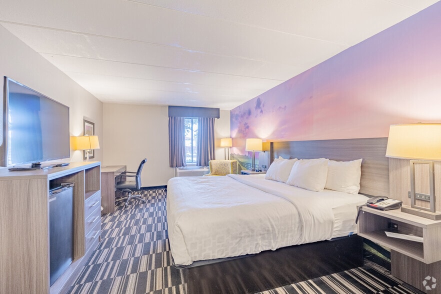 More Photos Of 1751 Lexington Rd, Richmond Hospitality For Sale