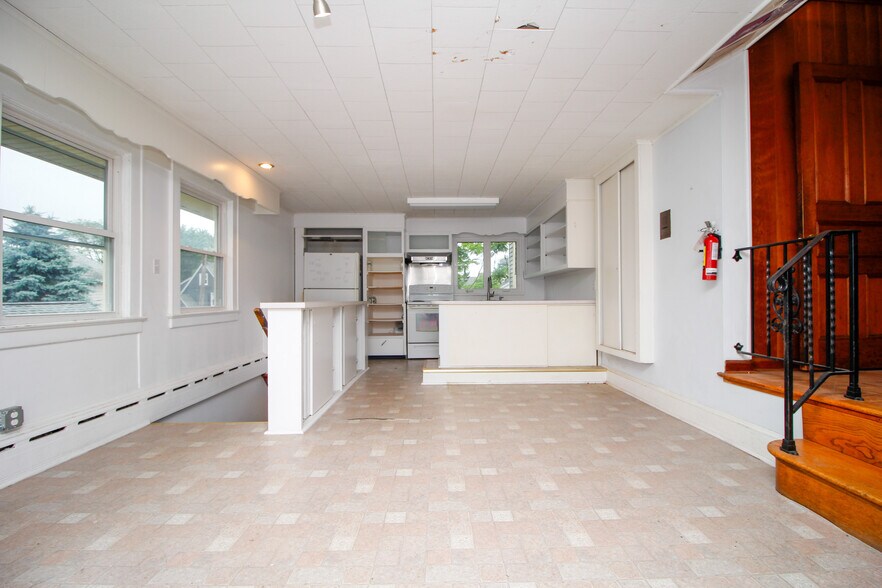 More Photos Of 417 W Blackwell St, Dover Office Residential For Sale