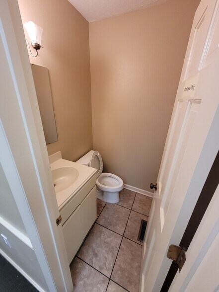 More Photos Of 1401 Dawson Rd, Albany Medical For Sale