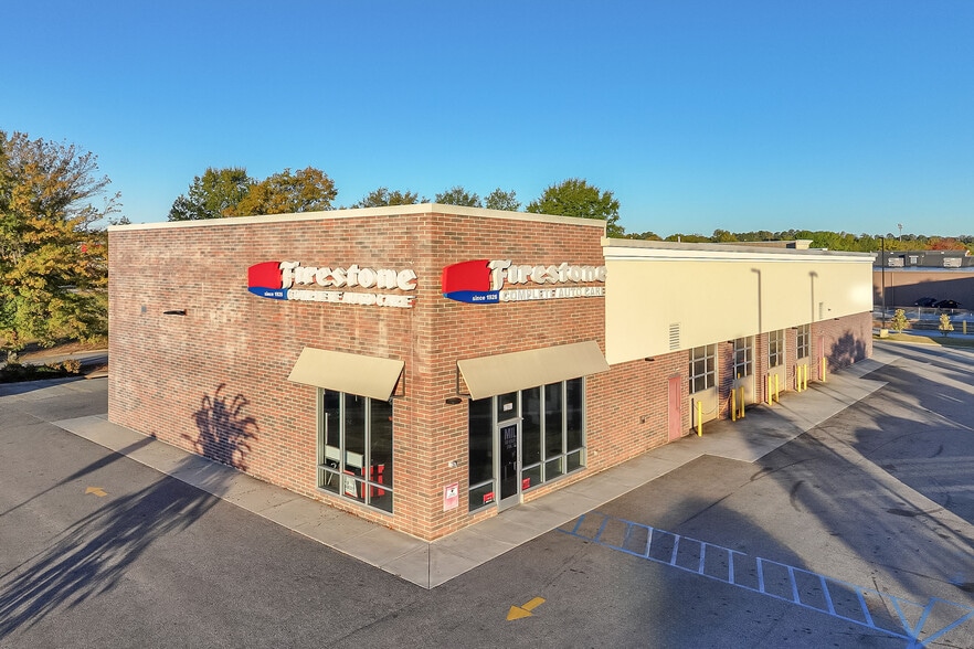 Primary Photo Of 2200 Interstate Dr, Opelika Auto Repair For Sale