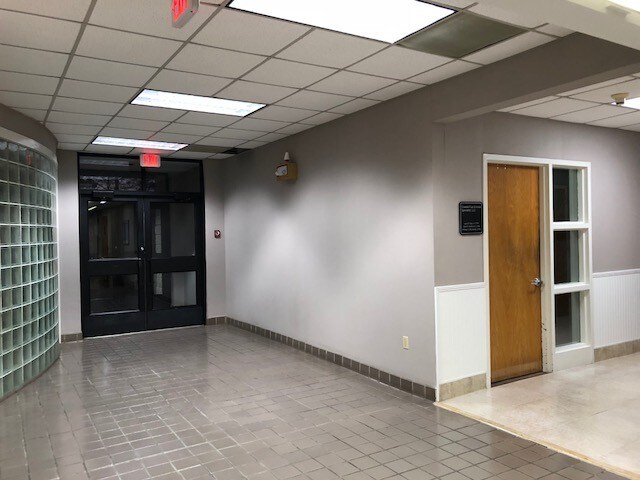 More Photos Of 130 N Gross Rd, Kingsland Medical For Sale