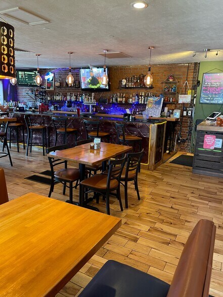 More Photos Of 3866-3880 S Broadway, Englewood Freestanding For Sale