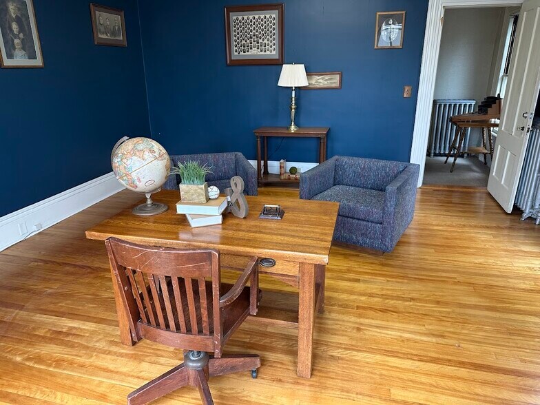 More Photos Of 8 Court St, Concord Office For Sale