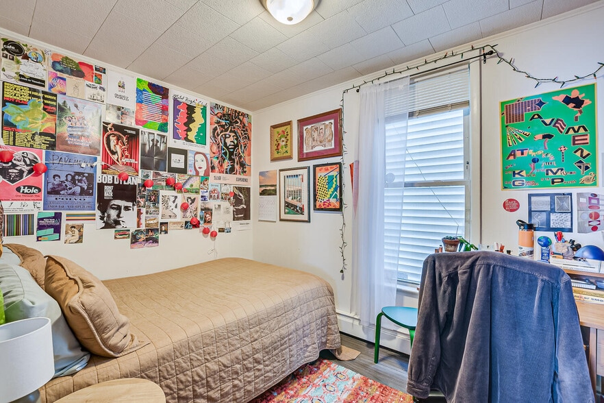 More Photos Of 173 Hamilton St, New Brunswick Specialty For Sale