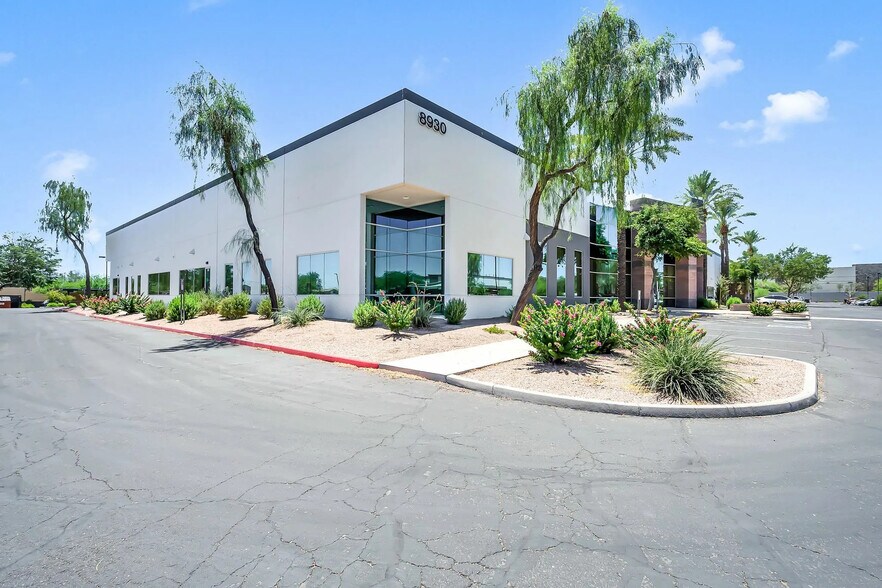 More Photos Of 8930 S Beck Ave, Tempe Light Manufacturing For Lease