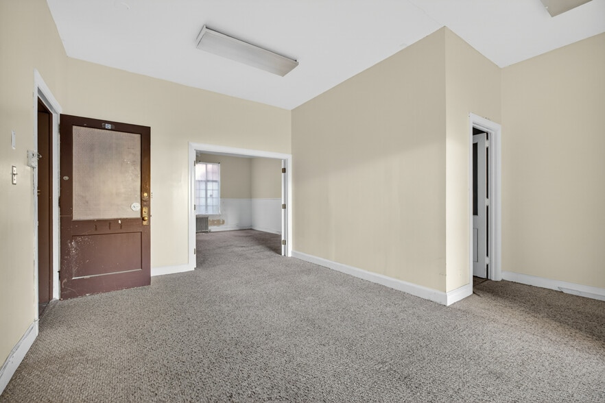 More Photos Of 42-58 Bank St, Waterbury, Ct, Waterbury Storefront Retail Office For Sale