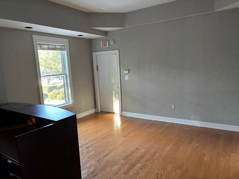 More Photos Of 1742 Mount Vernon Rd, Dunwoody Office For Lease